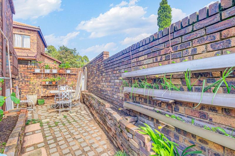 To Let 3 Bedroom Property for Rent in Magaliessig Gauteng