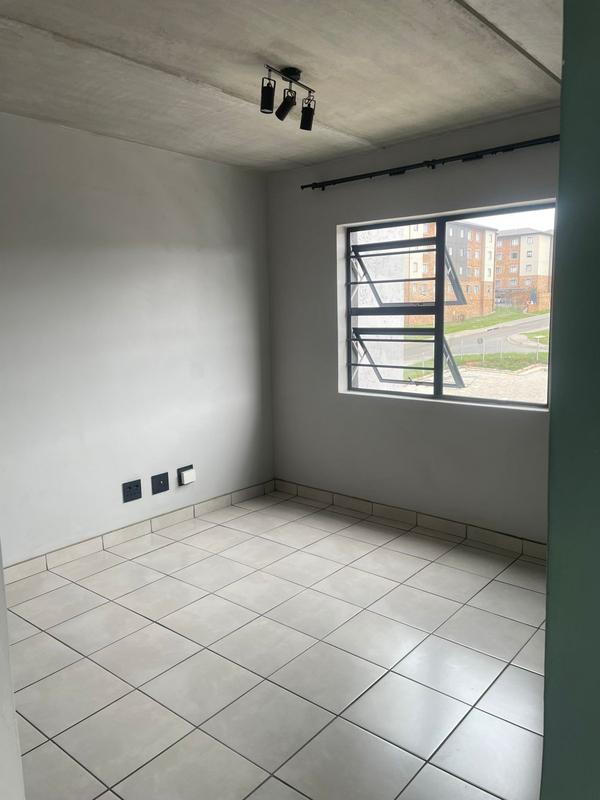 To Let 2 Bedroom Property for Rent in South Hills Gauteng