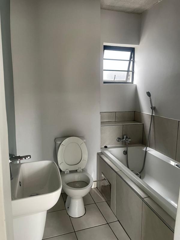 To Let 2 Bedroom Property for Rent in South Hills Gauteng