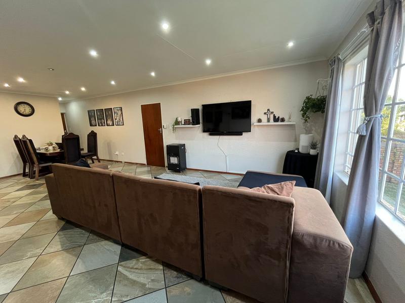 3 Bedroom Property for Sale in Amorosa Gauteng