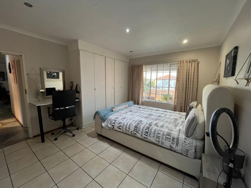3 Bedroom Property for Sale in Amorosa Gauteng