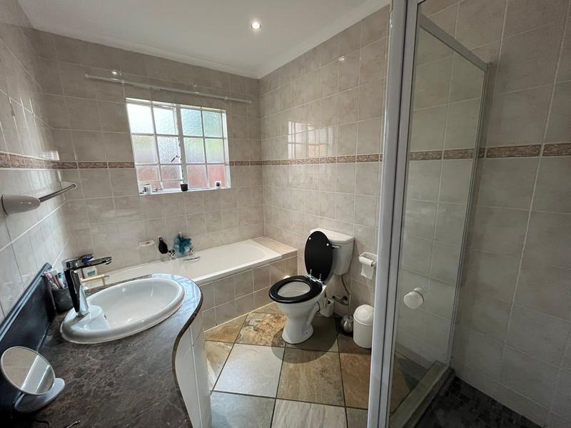 3 Bedroom Property for Sale in Amorosa Gauteng