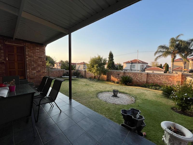 3 Bedroom Property for Sale in Amorosa Gauteng