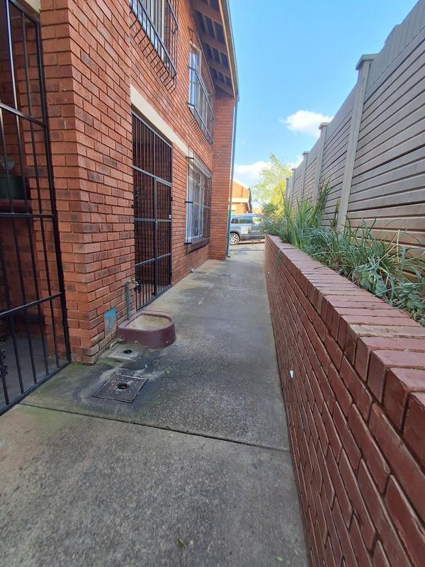 4 Bedroom Property for Sale in La Montagne Gauteng