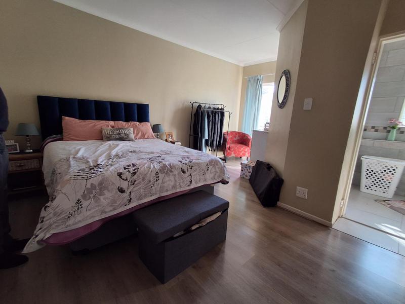 4 Bedroom Property for Sale in La Montagne Gauteng