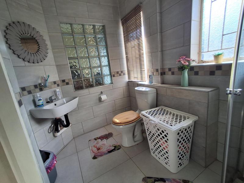 4 Bedroom Property for Sale in La Montagne Gauteng