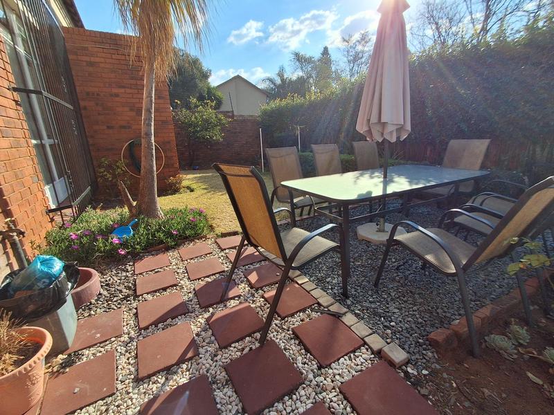 4 Bedroom Property for Sale in La Montagne Gauteng