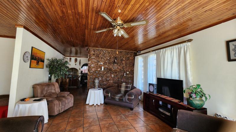 3 Bedroom Property for Sale in Dorandia Gauteng