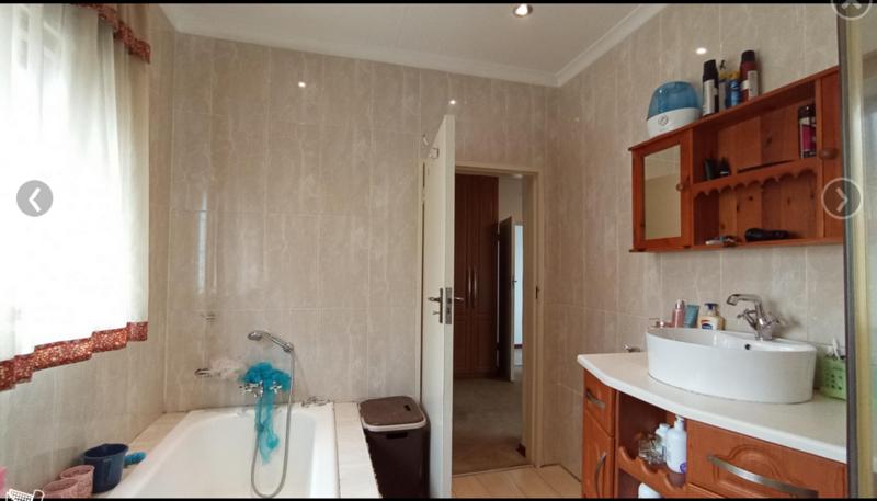 3 Bedroom Property for Sale in Parkmore Gauteng