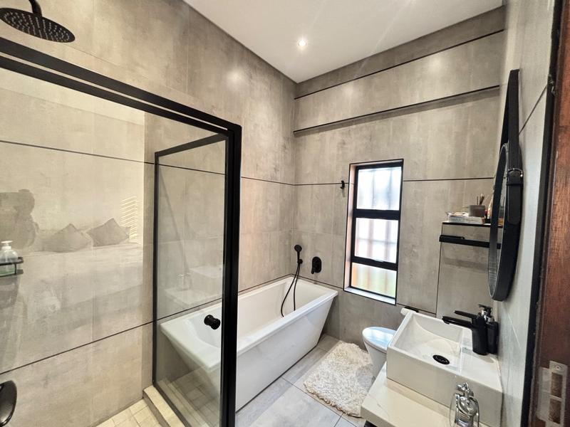 4 Bedroom Property for Sale in Midstream Meadows Gauteng