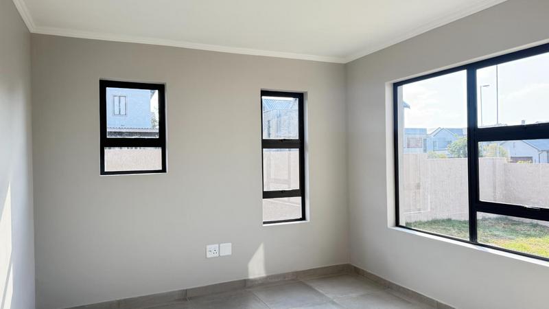 4 Bedroom Property for Sale in Golden Fields Estate Gauteng