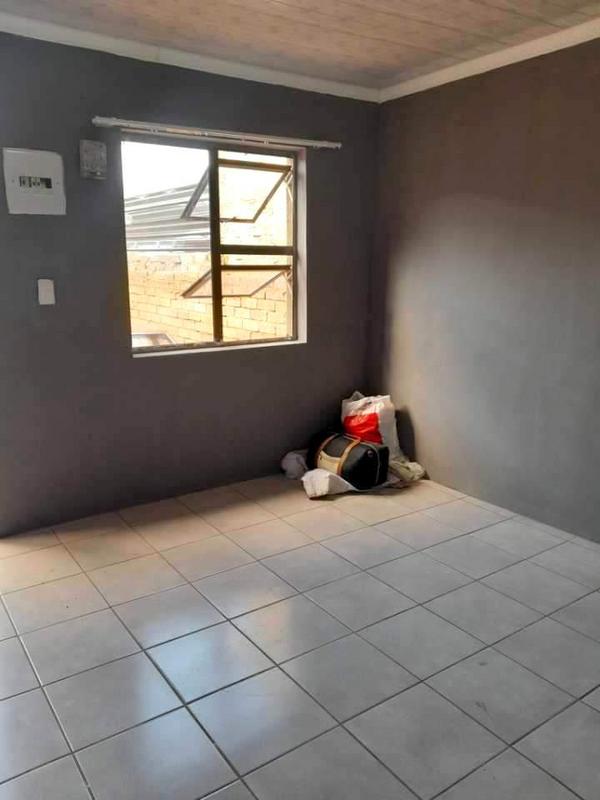 3 Bedroom Property for Sale in Protea Glen Gauteng