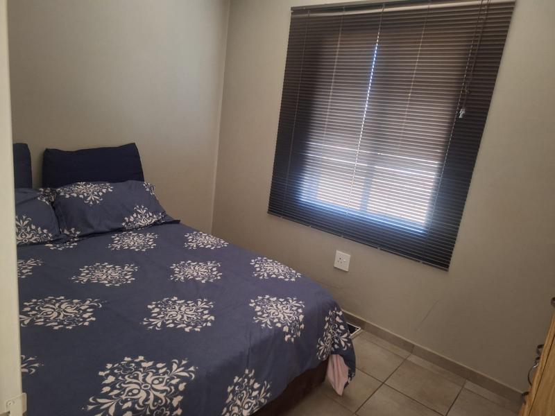 To Let 2 Bedroom Property for Rent in Fleurhof Gauteng