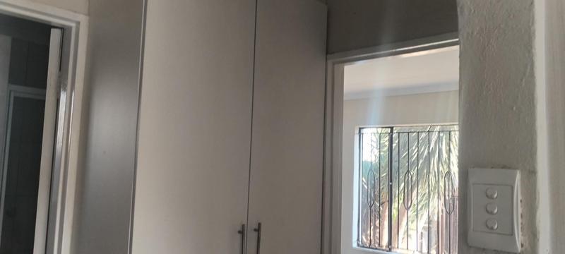 To Let 2 Bedroom Property for Rent in Weltevreden Park Gauteng