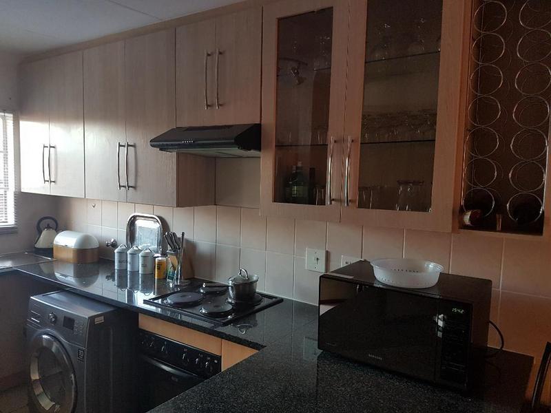 2 Bedroom Property for Sale in Rooihuiskraal North Gauteng