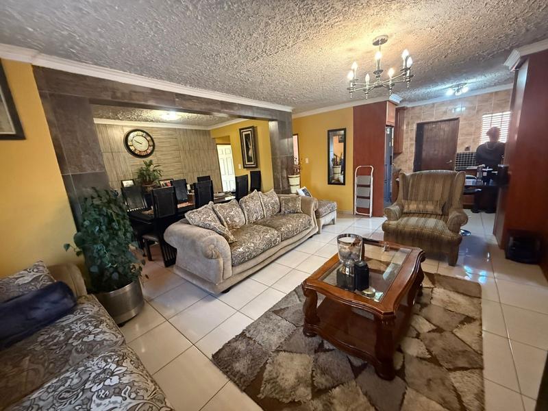 4 Bedroom Property for Sale in Commercia Gauteng