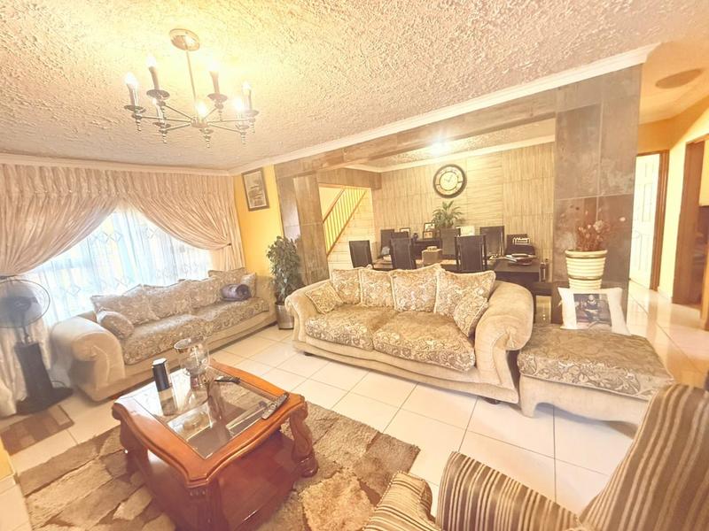 4 Bedroom Property for Sale in Commercia Gauteng