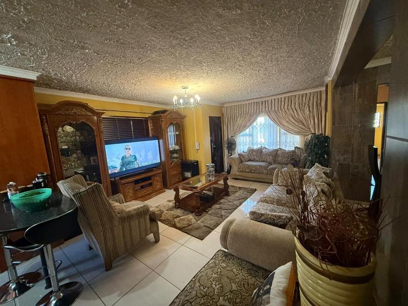 4 Bedroom Property for Sale in Commercia Gauteng
