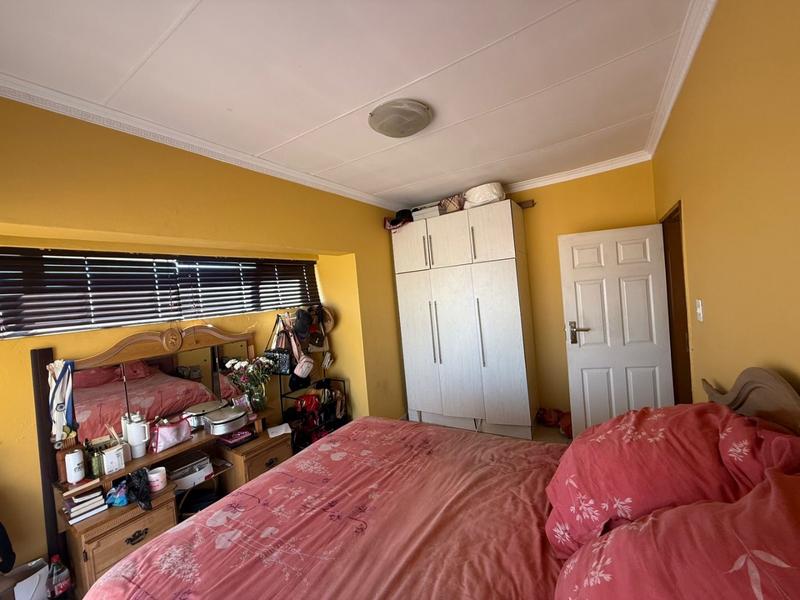 4 Bedroom Property for Sale in Commercia Gauteng