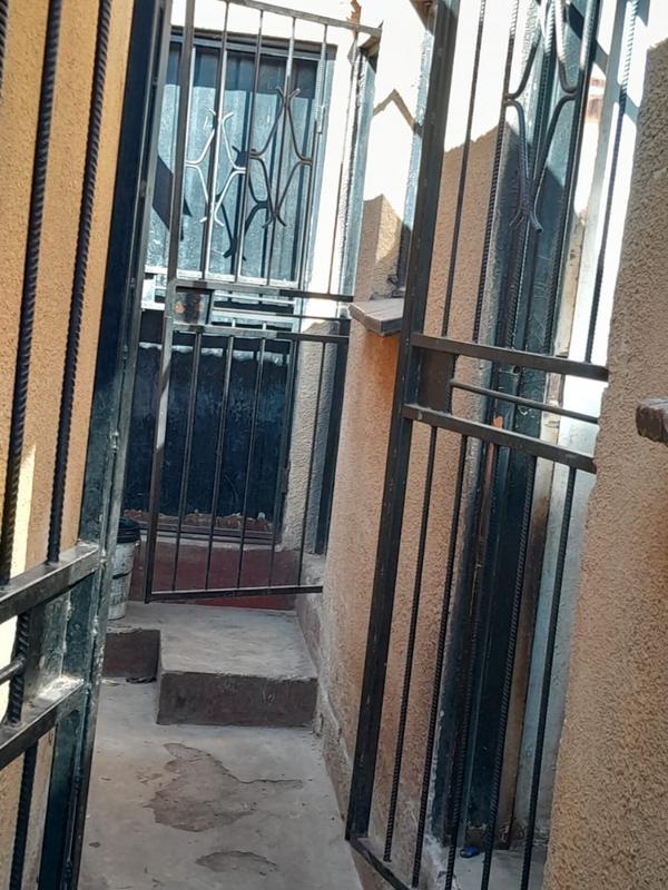6 Bedroom Property for Sale in Tembisa Central Gauteng