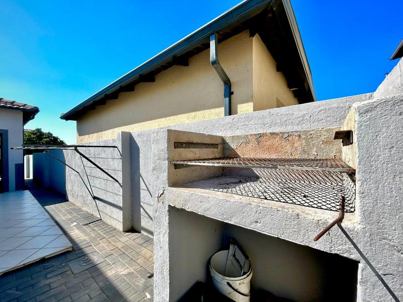 3 Bedroom Property for Sale in Magaliesberg Country Estate Gauteng