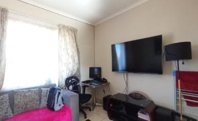 2 Bedroom Property for Sale in Fleurhof Gauteng