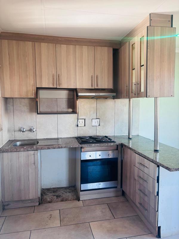 2 Bedroom Property for Sale in Fleurhof Gauteng