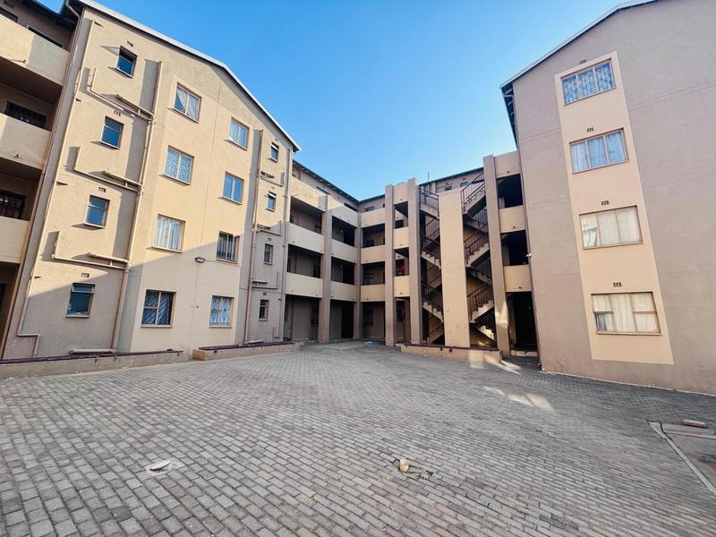2 Bedroom Property for Sale in Fleurhof Gauteng