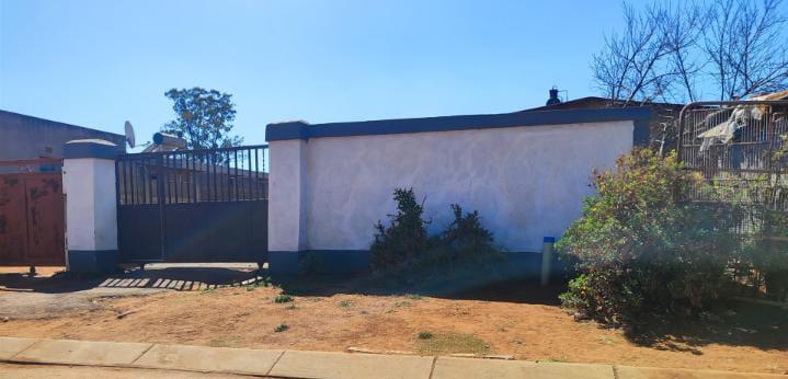 1 Bedroom Property for Sale in Rondebult Gauteng