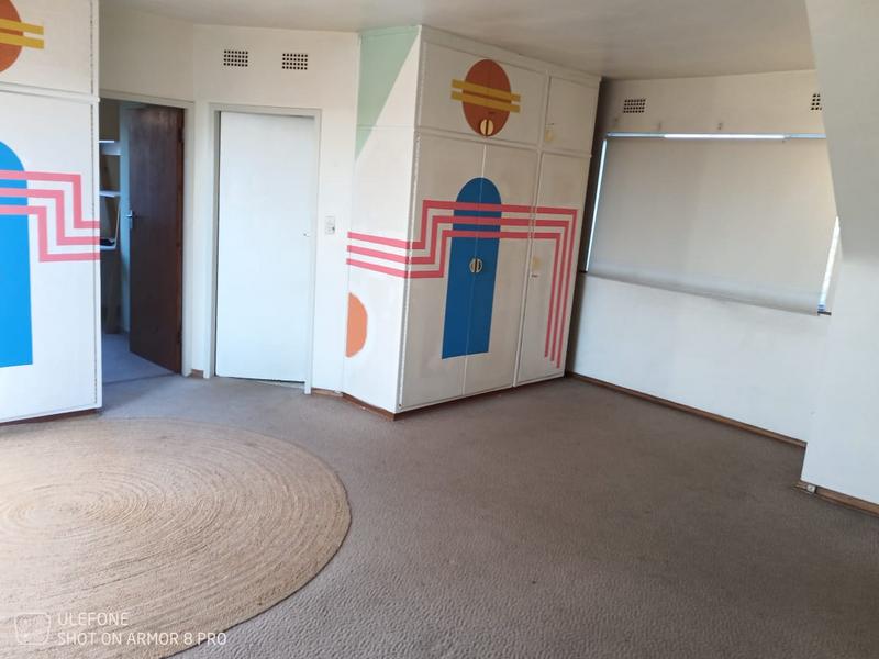 5 Bedroom Property for Sale in Kensington Gauteng