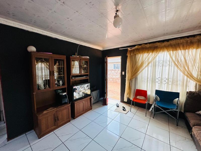To Let 2 Bedroom Property for Rent in Protea Glen Gauteng