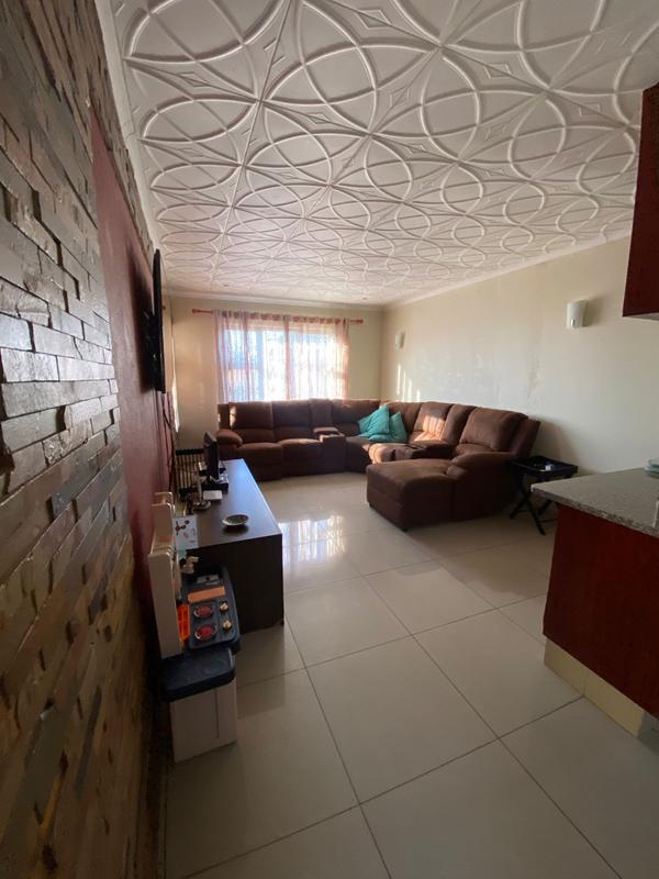 2 Bedroom Property for Sale in Blue Hills Gauteng