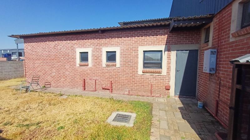 To Let commercial Property for Rent in Knoppieslaagte Gauteng