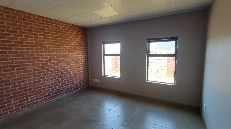To Let commercial Property for Rent in Knoppieslaagte Gauteng