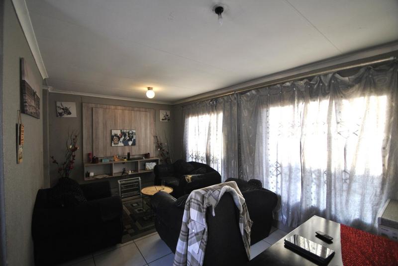 3 Bedroom Property for Sale in Dawn Park Gauteng