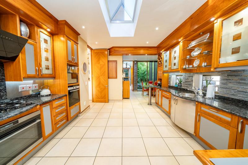 5 Bedroom Property for Sale in Linksfield Gauteng