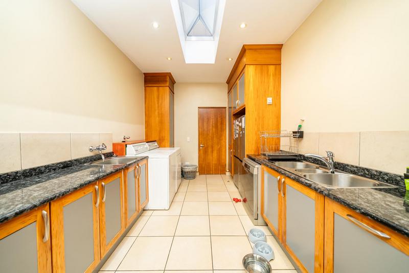 5 Bedroom Property for Sale in Linksfield Gauteng