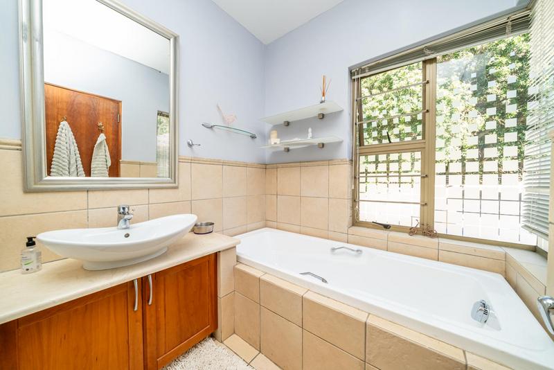 5 Bedroom Property for Sale in Linksfield Gauteng