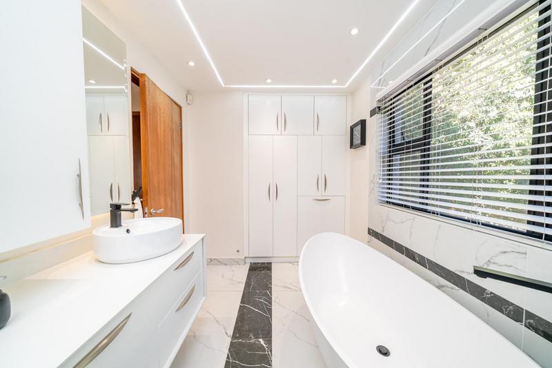 5 Bedroom Property for Sale in Linksfield Gauteng