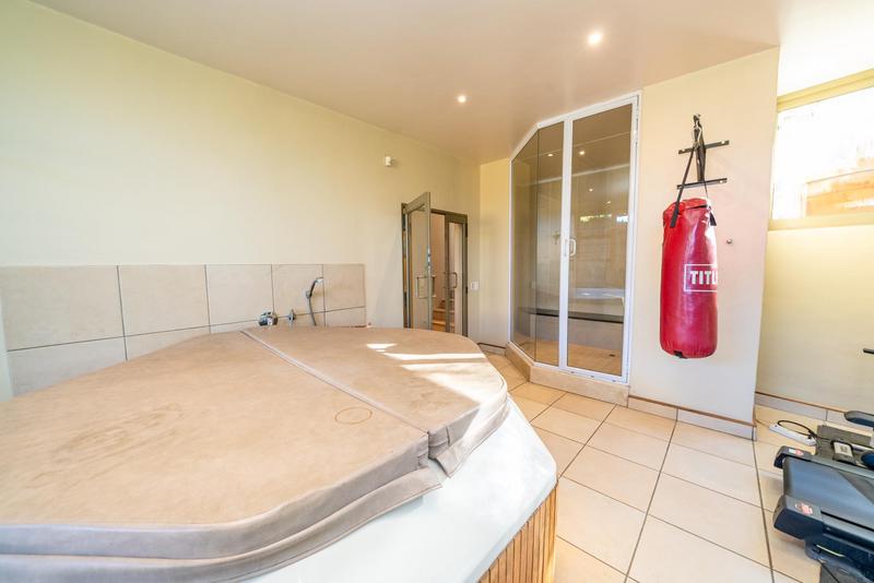 5 Bedroom Property for Sale in Linksfield Gauteng