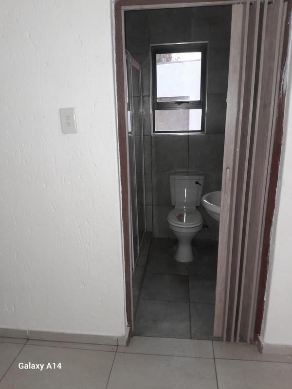 To Let 2 Bedroom Property for Rent in Naturena Gauteng