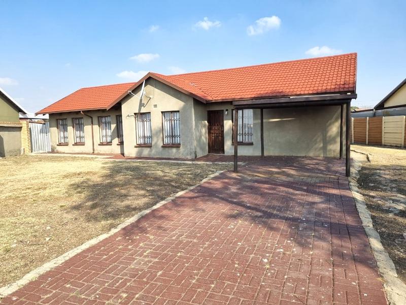 3 Bedroom Property for Sale in Klippoortje Gauteng
