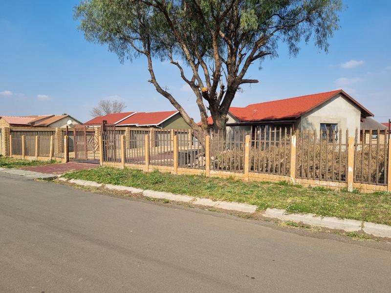 3 Bedroom Property for Sale in Klippoortje Gauteng