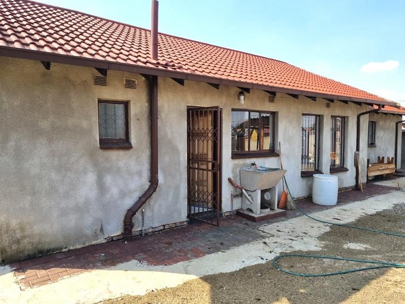 3 Bedroom Property for Sale in Klippoortje Gauteng