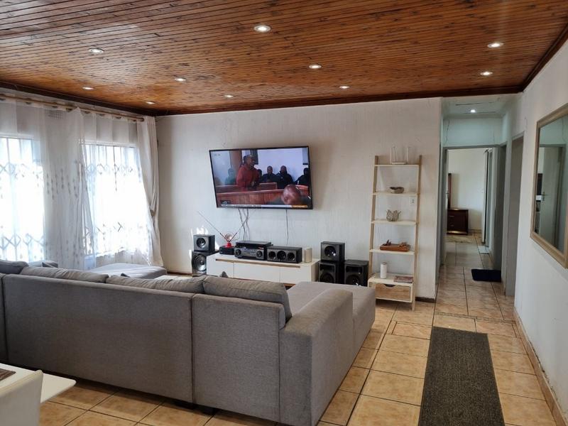 3 Bedroom Property for Sale in Klippoortje Gauteng