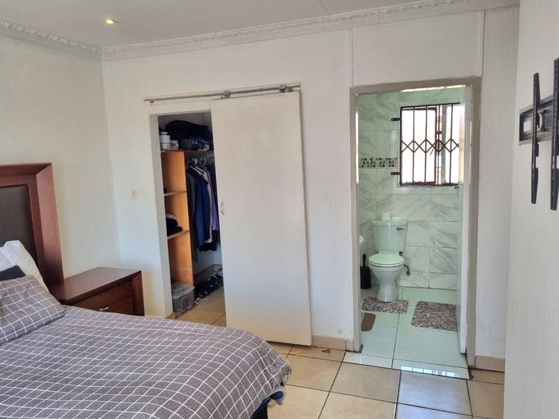 3 Bedroom Property for Sale in Klippoortje Gauteng