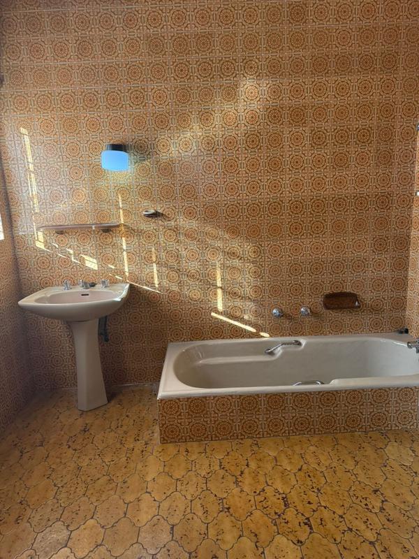 To Let 3 Bedroom Property for Rent in Robertsham Gauteng