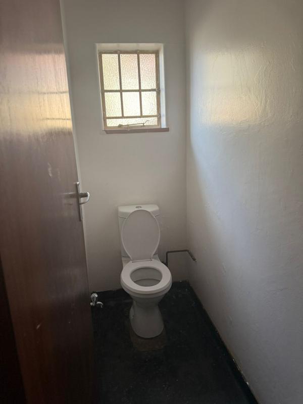 To Let 3 Bedroom Property for Rent in Robertsham Gauteng