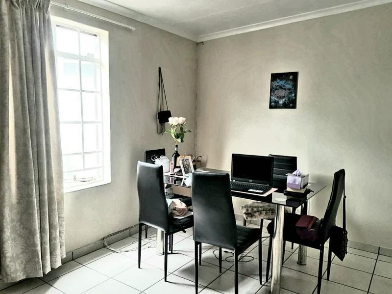 2 Bedroom Property for Sale in Waverley Gauteng