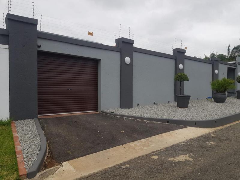 2 Bedroom Property for Sale in Waverley Gauteng
